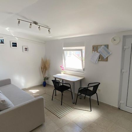 Beachfront Apartment Vir Dış mekan fotoğraf