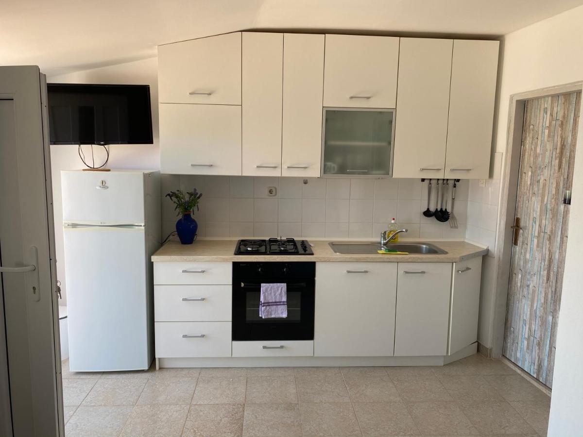 Beachfront Apartment Vir Dış mekan fotoğraf